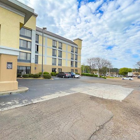 Oyo Townhouse Jackson - Ridgeland Hotel Kültér fotó